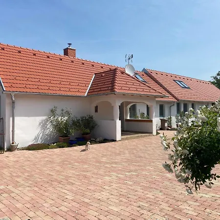 Kondas Haz Apartment Doroske Exterior foto
