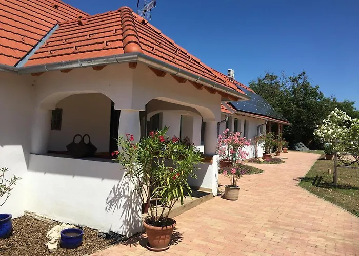 Kondas Haz